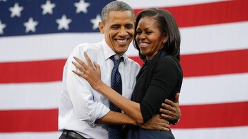 Жена Обамы козырнула на Кубе платьем-вышиванкой: опубликованы фото и видео