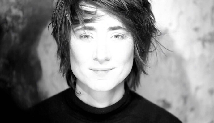 Оккупационные власти Крыма оценили мат Земфиры по поводу флага Украины