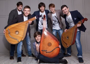 Украинские бандуристы исполнили гимн Нидерландов: опубликовано видео