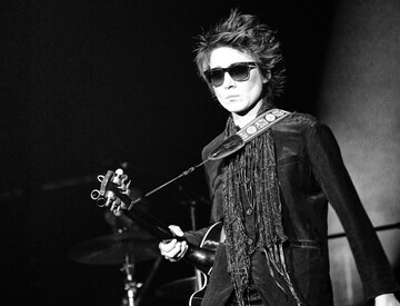 Мат Земфиры по отношению к флагу Украины: журналист указал на тенденцию