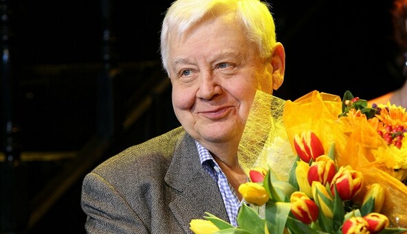 Известный российский актер позабавил народ курьезным вручением премии