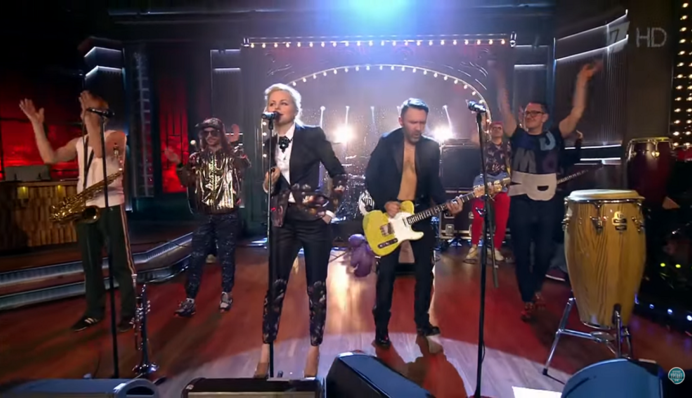 Исполнительницу нашумевших 