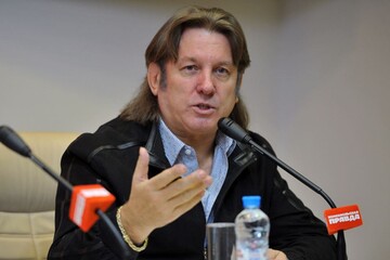 Лоза опять отличился: рассказал, как можно Стинга заставить петь на русском