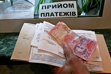 "Коммуналка" съедает четверть бюджета украинцев. Инфографика