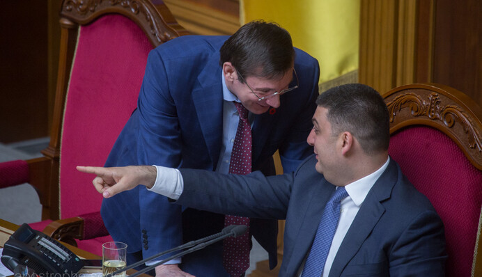 БПП выходит из коалиции: у Порошенко поняли, что Яценюк водит их за нос