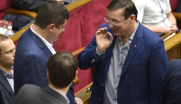 Зрада в Раде: у Порошенко занялись вербовкой депутатов