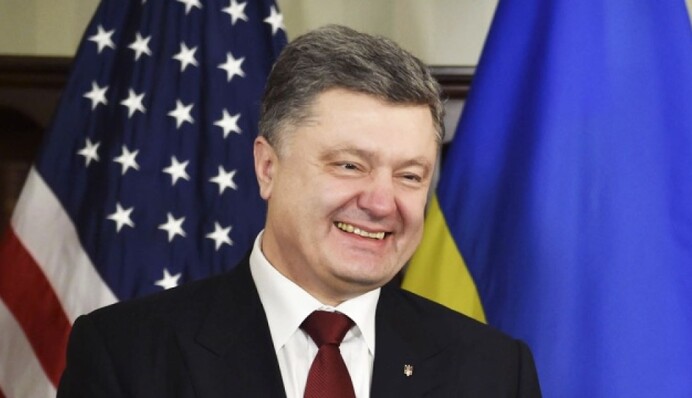 Порошенко в США встретили в украинских патриотических 