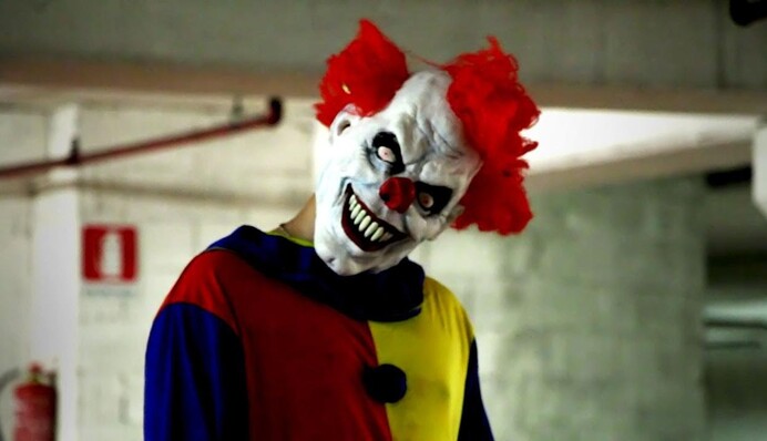 Опубликованы видео самых ужасных розыгрышей года