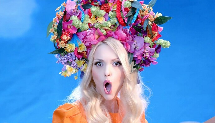 Украинская поп-дива поразила своим фото без косметики