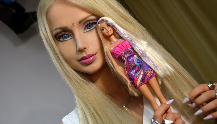 Журналисты рассказали об экстравагантных пластических операциях у женщин