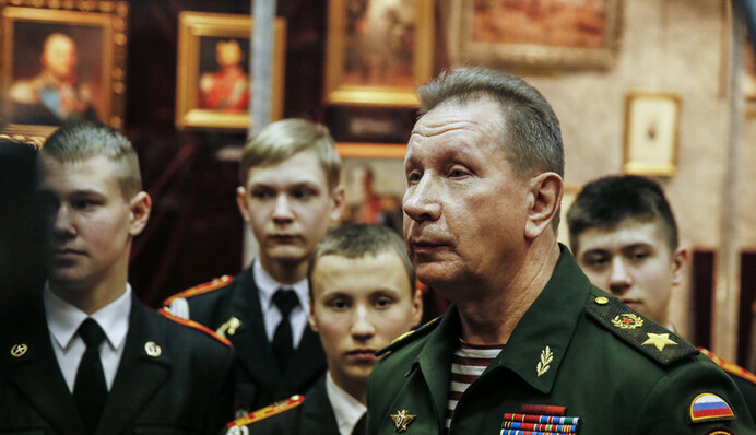 Генерал Золотов крепко взял Путина за хвост