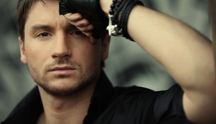 Российский конкурент Джамалы похвастался кедами под 