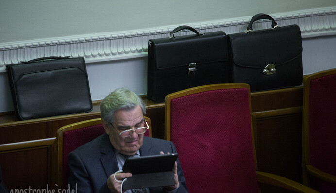 Премьериада в Украине: между Порошенко, Яценюком и Гройсманом сложилось полное недоверие