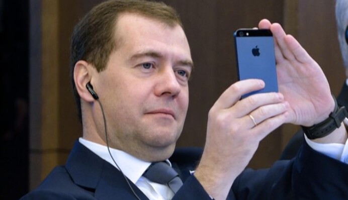 В России случился новый курьез с премьером