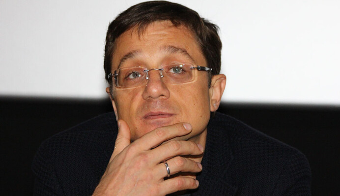 Известный российский актер завел себе девушку-змею: опубликованы фото