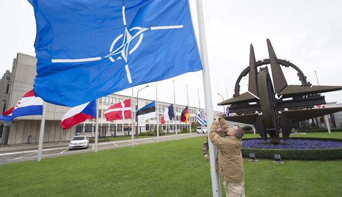 Три причины, почему в НАТО решили поговорить с Россией