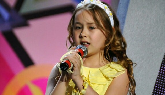 Провал КВНа: сети взорвало фото с реакцией внучки Маслякова