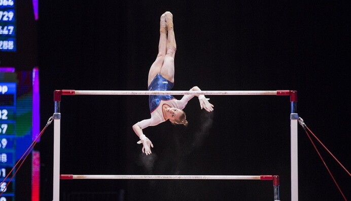 Появилось впечатляющее видео спасения юной гимнастки