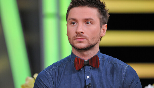 Российский конкурент Джамалы попал под раздачу в соцсети с новой прической