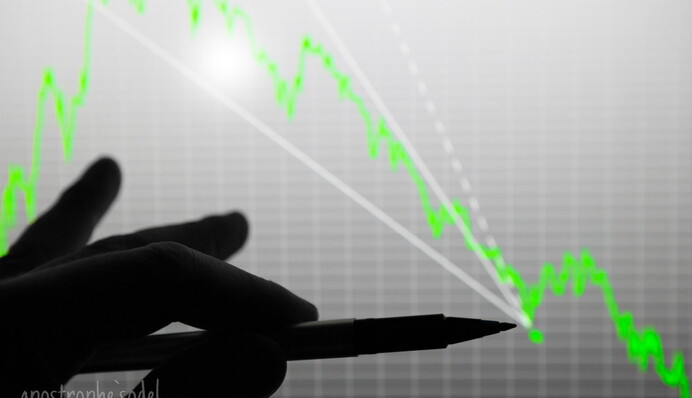 Почему дешевеют депозиты, и стоит ли нести деньги в банк — прогноз экспертов