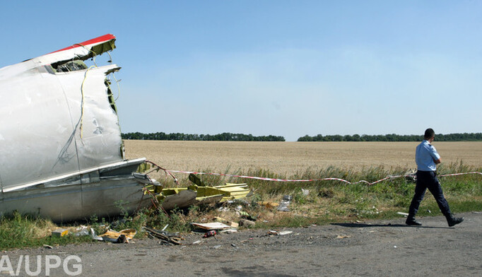 Главное - не переставать лгать: соцсети возмущены новыми версиями крушения Boeing над Донбассом