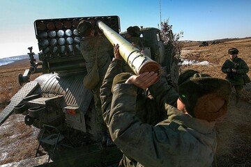 Всерьез и надолго: Путин будет обустраивать Крым грубыми военными методами