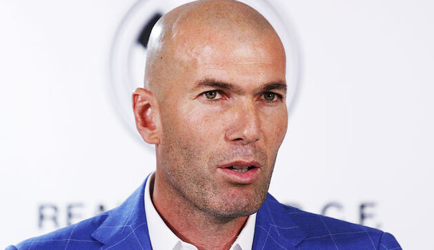 Известный футболист позабавил эмоционально порванными штанами