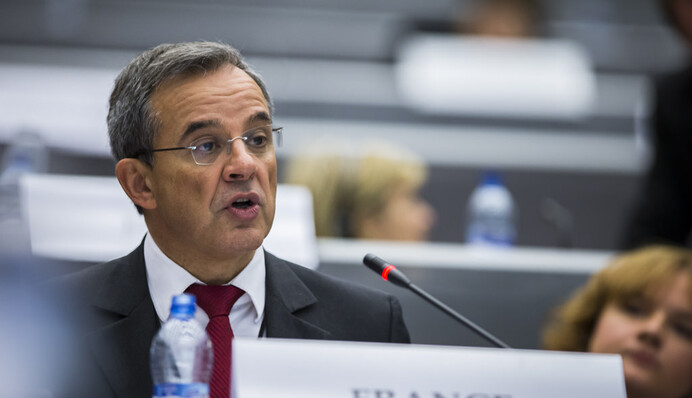 Европейские политики играют с Дьяволом, демонстрируя цинизм и продажность