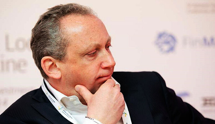 Путин может выйти из Кремля только в горизонтальном виде,— Слава Рабинович