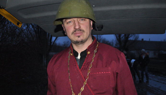 Война - ненормальное состояние для человечества и каждого человека лично, - капеллан полка 