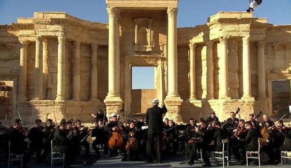 Появилась видеопародия на концерт друга Путина в Сирии