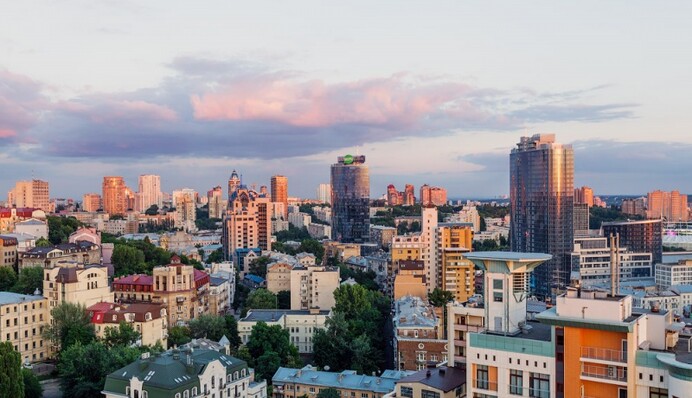 В Киеве создали один из самых высоких арт-объектов в мире: опубликовано фото