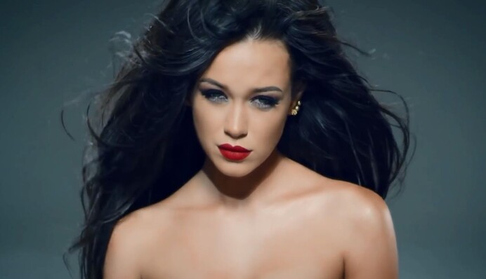 Украинская поп-звезда показала себя без косметики: опубликованы фото