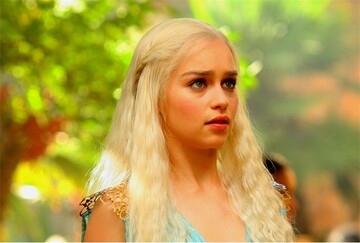 Мать драконов из 