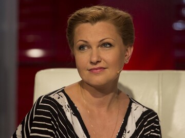 Нардепа в ярко-красном платье удостоили номинации 