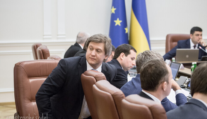 Первый публичный скандал в правительстве Гройсмана: предмет конфликта — ОПЗ