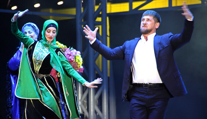 У Путина собрали забавные видео с танцами его топ-людей