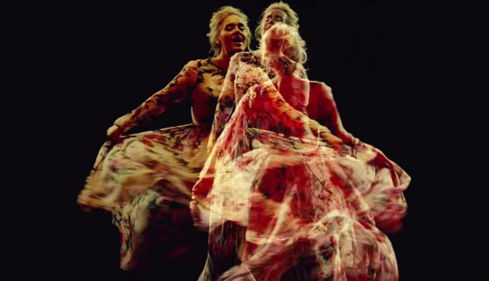 Известная британская певица взорвала сети новым видеоклипом