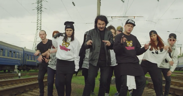 Павел Зибров обзавелся пошлой футболкой: опубликовано фото