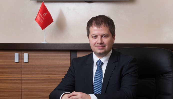 Люди сейчас пытаются отложить крупные расходы и покупки на светлое будущее