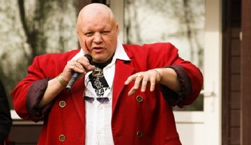 Элтону Джону готовят 