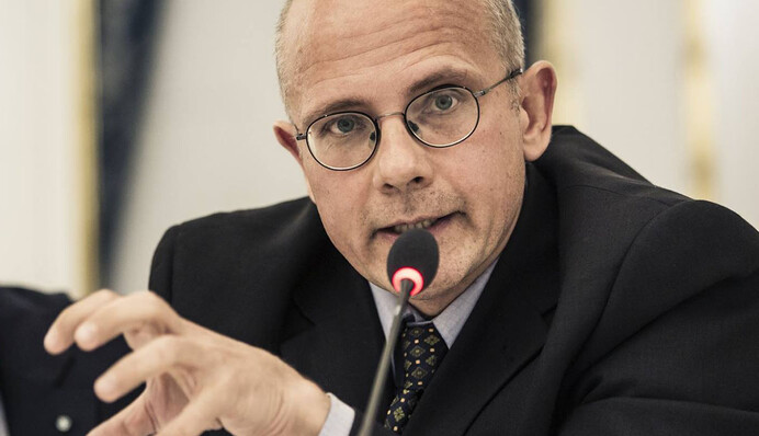 Захід розчарований Порошенком: він більше зайнятий президентством, ніж Україною