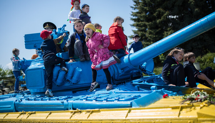 Монстри в будинку: як допомогти дітям Донбасу пережити жах війни