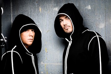 Авторы нецензурной песни о Путине снялись в новом видео