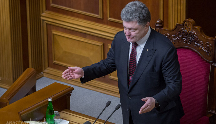 Порошенко готовит особый статус Донбассу: подробности секретных соглашений