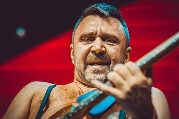 У Шнура объяснили отмену концерта в России