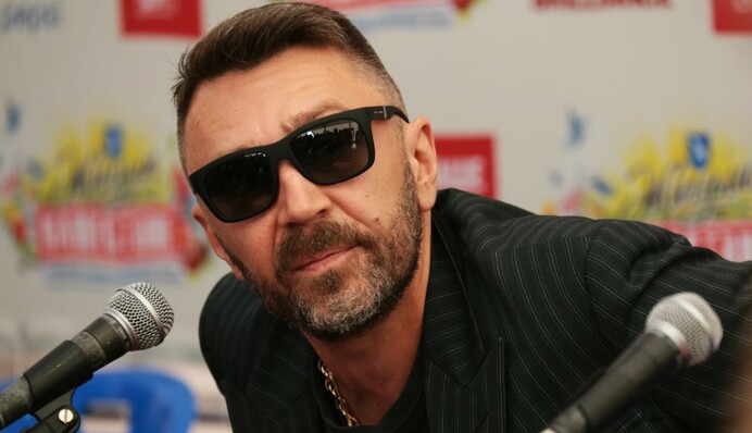 Шнур показал, как его повязали: опубликовано фото