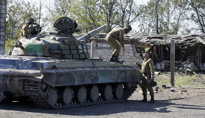 Война на Донбассе: на переднем крае - снова российские военные