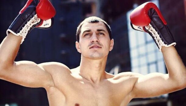 Появилось видео спарринга голливудской звезды с украинским боксером