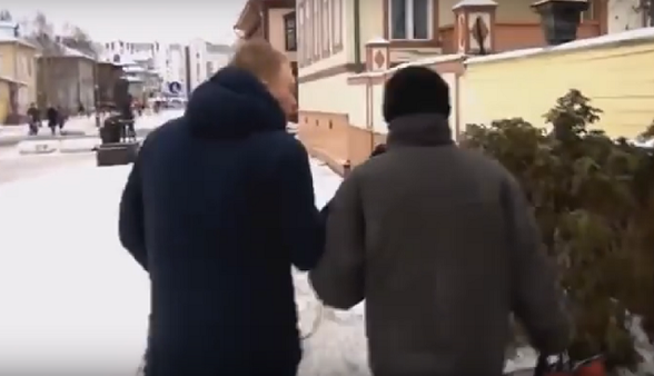 День журналиста: сети позабавило видео с настойчивым корреспондентом